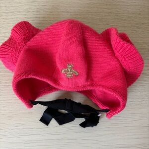NWOT Gucci Pink Knit Beanie Baby Hat with Gold Bee Embroidery